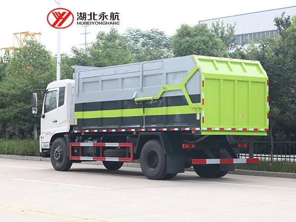 东风天锦对接垃圾车