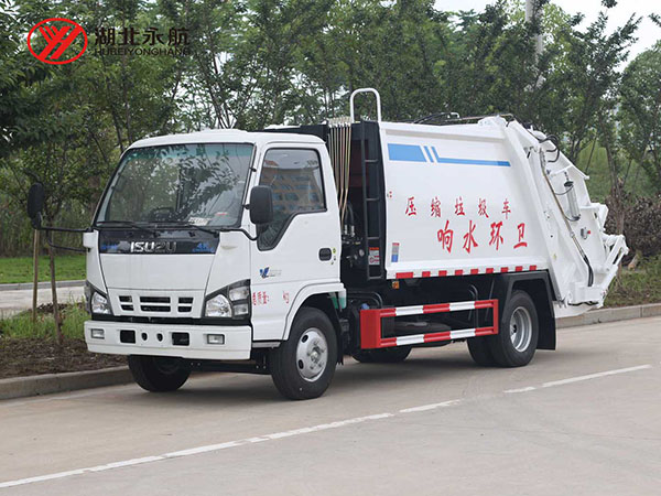 五十铃(600P)6方压缩式垃圾车