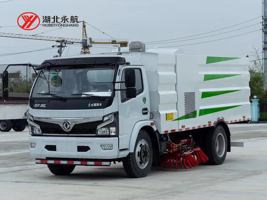 东风大多利卡扫路车