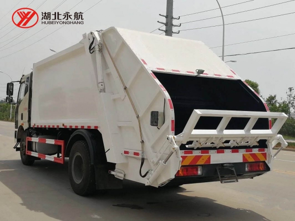 解放J6L 12方压缩式垃圾车