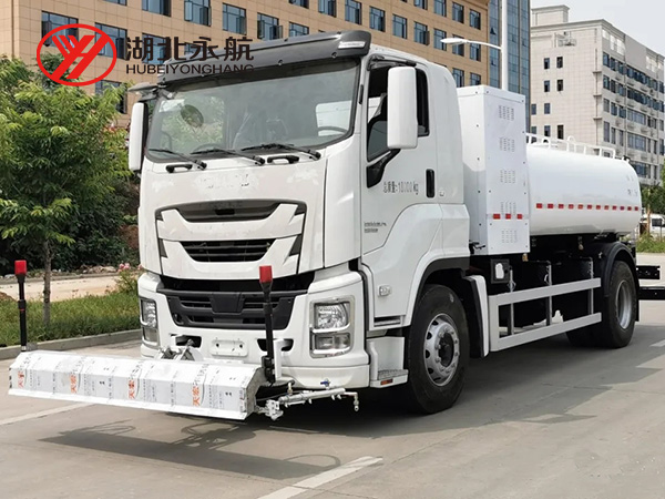 庆铃18吨纯电动路面清洗车