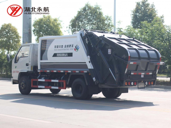 江铃顺达6方压缩式垃圾车