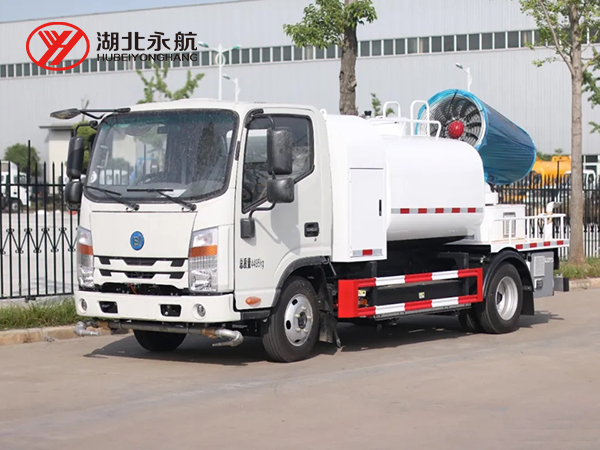 德力纯电动抑尘车