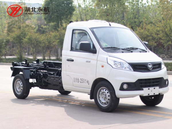 福田祥菱钩臂垃圾车