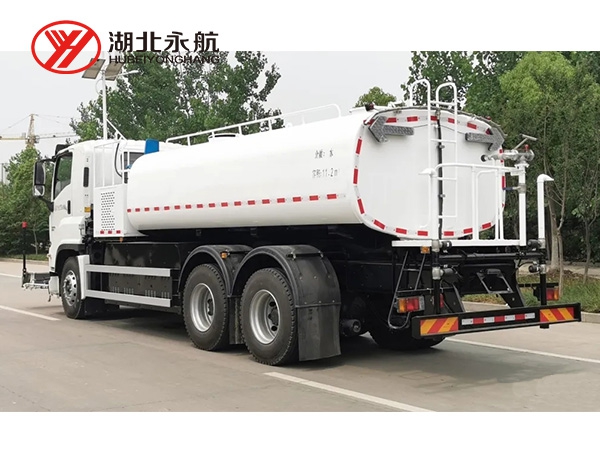 庆铃25吨纯电动路面清洗车