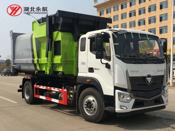 福田欧马可钩臂垃圾车
