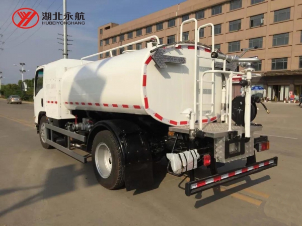 庆铃纯电动5方洒水车