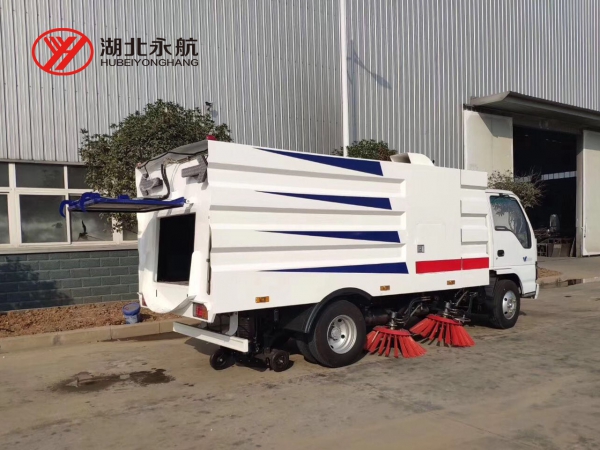 庆铃扫路车