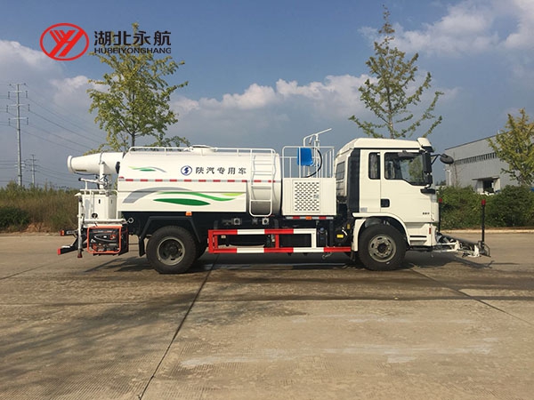 陕汽德龙L3000路面清洗车