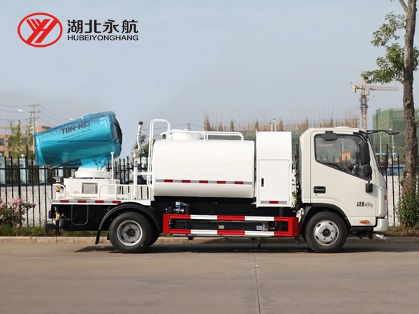 德力纯电动抑尘车