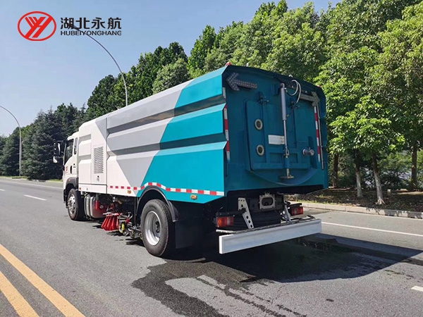 重汽豪沃洗扫车