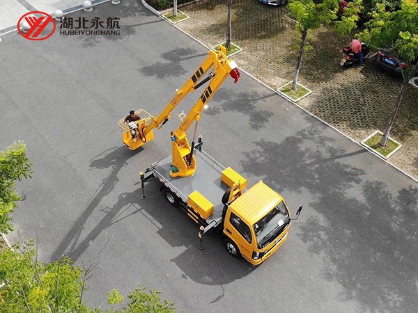 小多利卡13.5米高空作业车