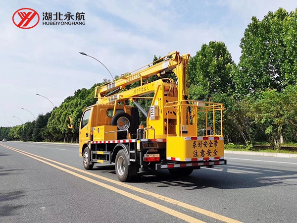 小多利卡13.5米高空作业车