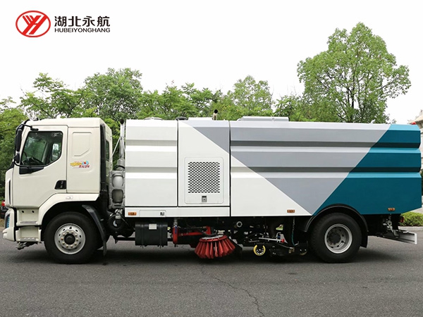 柳汽乘龙M3洗扫车
