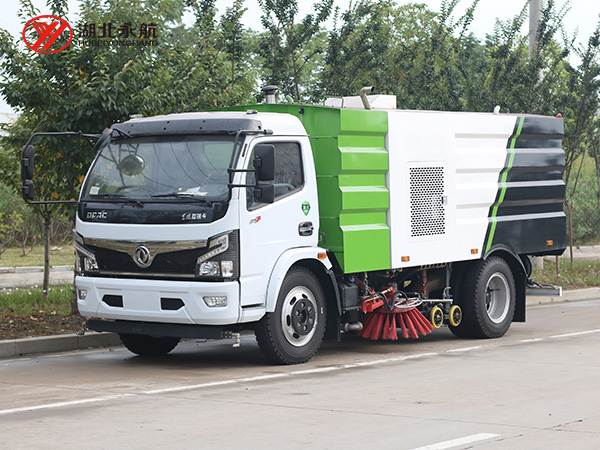 东风大多利卡洗扫车