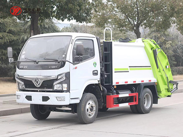 东风福瑞卡4方压缩式垃圾车
