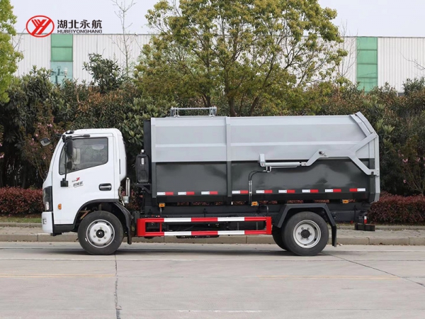 东风大多利卡侧装垃圾车