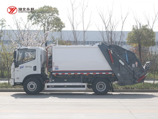 上汽跃进纯电动6方压缩式垃圾车
