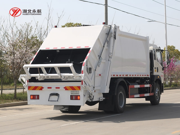 重汽豪沃12方压缩式垃圾车