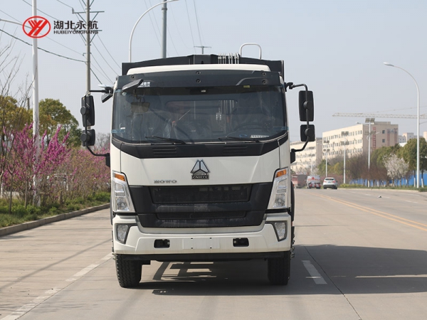 重汽豪沃12方压缩式垃圾车