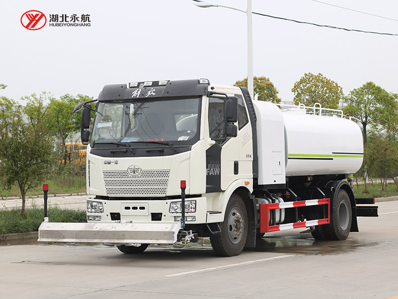 解放J6L路面清洗车