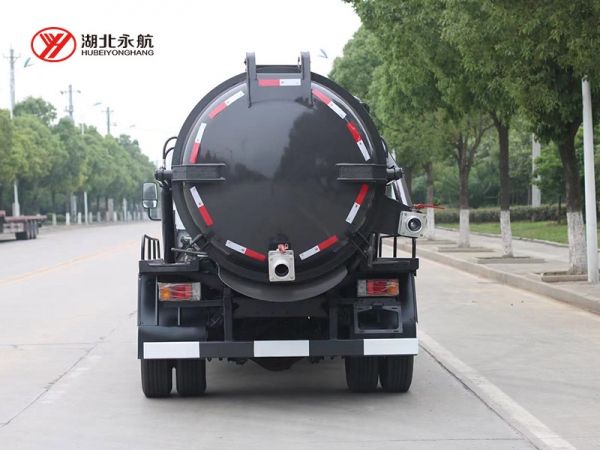 五十铃ELF吸污车