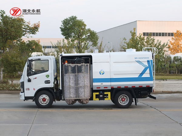 东风凯普特护栏清洗车