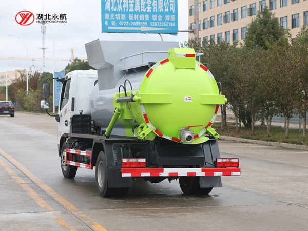 东风小多利卡餐厨垃圾车（圆罐）