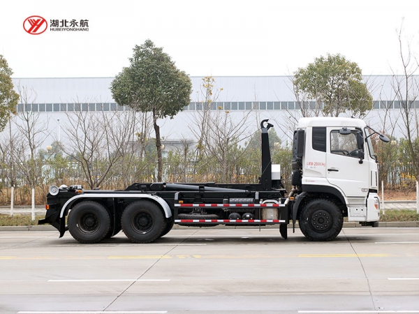 东风天龙(天然气)钩臂垃圾车