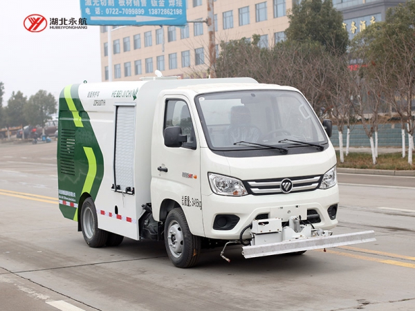 福田祥菱路面养护车