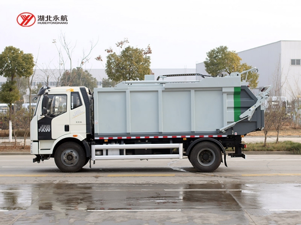 解放14方无泄漏压缩式垃圾车