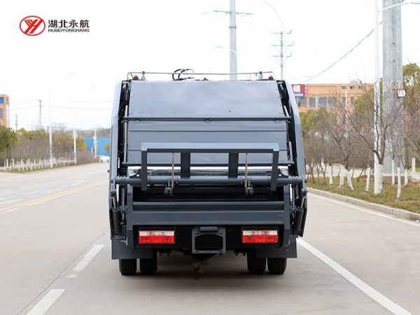东风福瑞卡（天然气）6方压缩式垃圾车