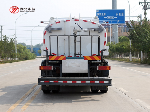 比亚迪T18纯电动路面清洗车