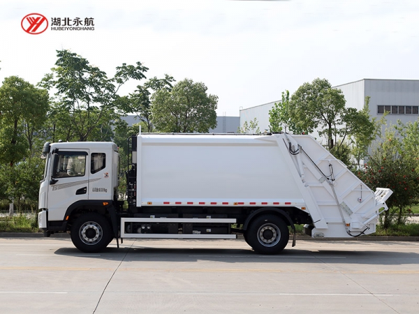 东风华神T5纯电动12方压缩式垃圾车