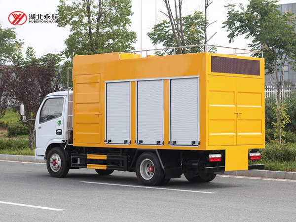 东风小多利卡污水净化车