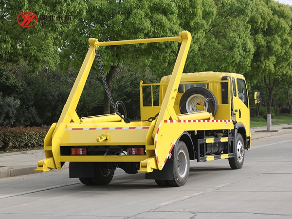 重汽HOWO摆臂垃圾车