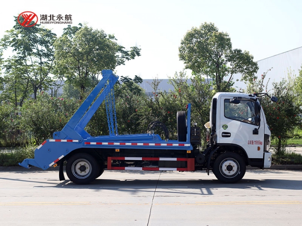 东风大多利卡摆臂垃圾车