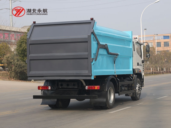 福田领航对接垃圾车