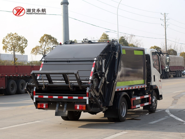 重汽HOWO 6方压缩式垃圾车