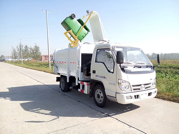 自装卸式垃圾车